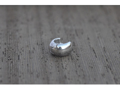 Серебряная дутая серьга - кольцо для хряща